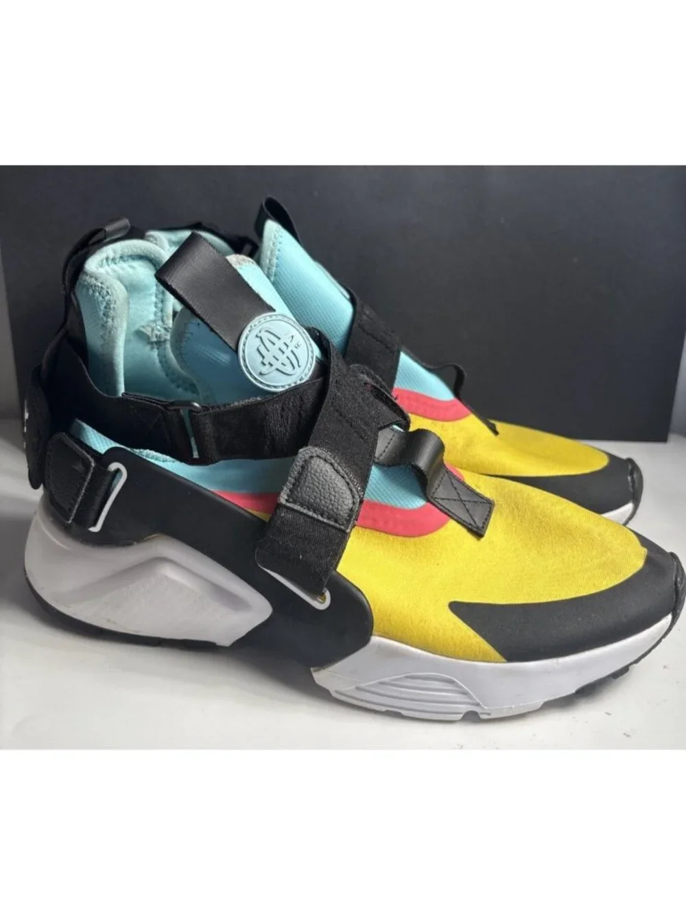 Nike Huarache City Mars  Sz 5Y Multi Colors